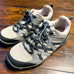 Hi-Tec Premilla Life Wos Low Hiking Shoes Women 7.5 Hiking Boots